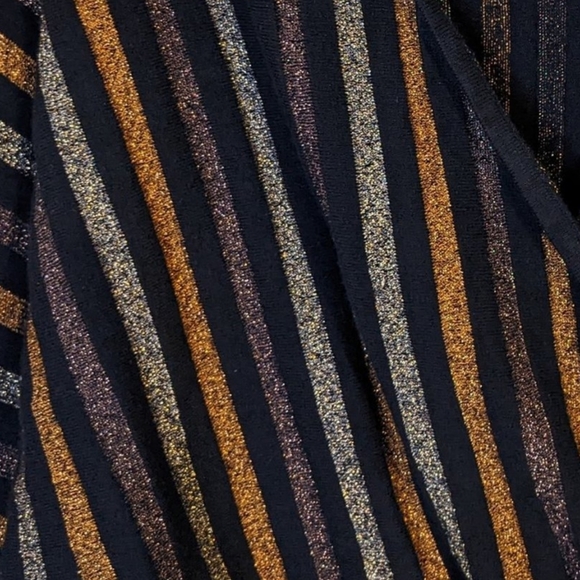 🍂 FABULOUS METALLIC DOLMAN SLEEVE SWEATER - Picture 4 of 6